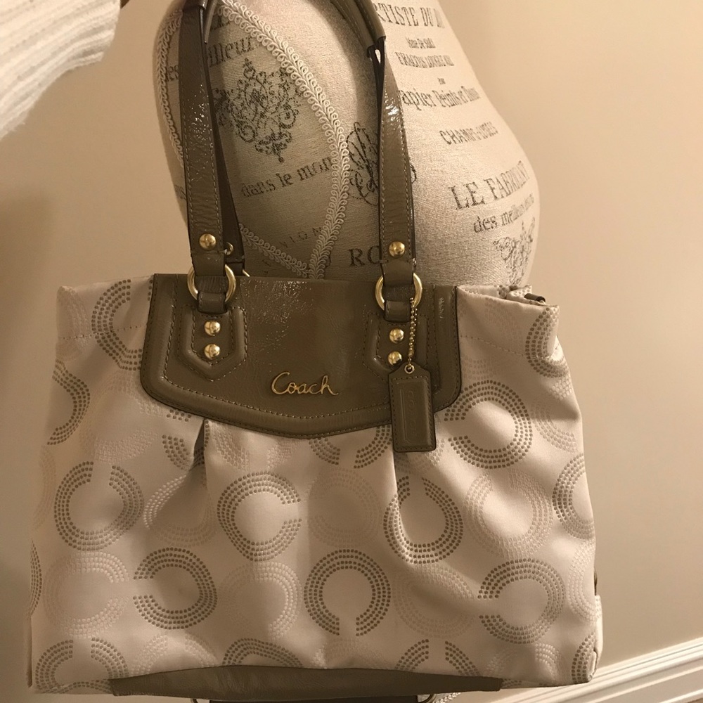 Coach purse - Picture 2 of 8